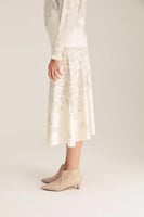 تنورة كلوش مطبعة