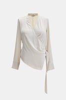 بلوزة لف برباط جانبي