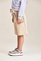 شورت بجيوب ذهبية