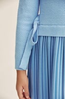 فستان بتصميم قطعتين بأربطة