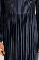 فستان بليسيه بقصة واسعة