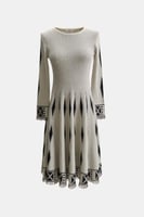 فستان محبوك بنقوش هندسية