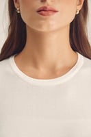 فستان مقلم بتفاصيل لامعة