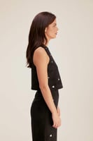 بلوزة بلا أكمام مزينة بالخرز