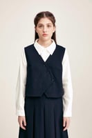 جاكيت مدرسي ثانوي سنبل – تصميم بلا أكمام لأناقة مر...