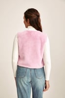 جاكيت فرو بلا أكمام