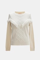 كنزة مزينة بالشراشيب