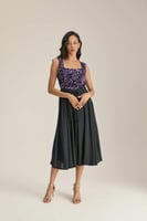 فستان بتفاصيل ترتر بكسرات