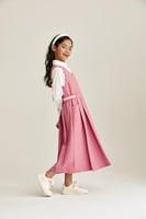 مريول مدرسي ابتدائي سنبل – تصميم مريح بياقة V وسحا...