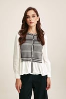 قميص بتفاصيل محبوكة مقلمة