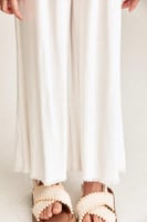 بنطلون واسع بخصر مطاطي