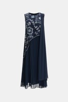 فستان مٌطرز بلا أكمام