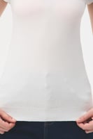 بلوزة بيسك بأكمام قصيرة