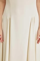 فستان بكسرات من الجانب