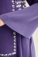 فستان قفطان مزين باللؤلؤ