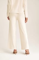 بنطلون واسع بخصر مطاطي