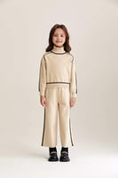 بنطلون بأرجل واسعة