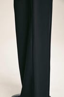 بنطلون بخصر عالي