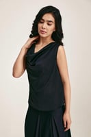 بلوزة بلا أكمام بياقة متدلية