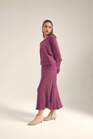 تنورة محبوكة بخصر مطاطي