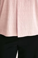 بلوزة فضفاضة بتفاصيل لامعة