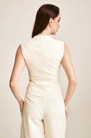 جاكيت بلا أكمام برباط