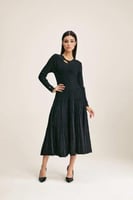 فستان لامع بكسرات