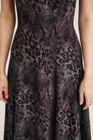 فستان بطبعة جلد النمر