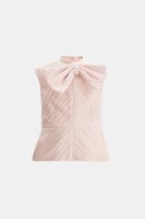 بلوزة بلا أكمام بفيونكة