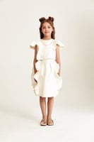 تنورة مزينة بكشكش