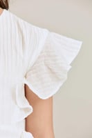 بلوزة بقصة غير متماثلة