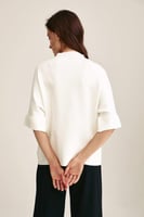 بلوزة مطرزة بالخرز