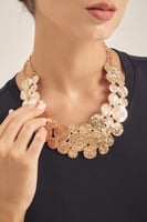 عقد بحُلي دائرية