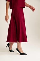 تنورة بقصة كلوش