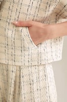 جاكيت تويد بأكمام قصيرة