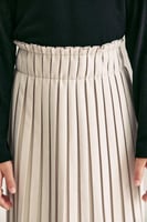 تنورة مخمل واسعة بكسرات