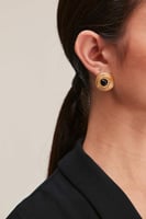 حلق ذهبي دائري مُزين