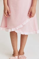 تنورة بحواف كشكش