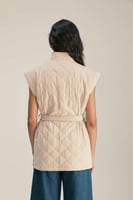 جاكيت مبطن بأكمام قصيرة