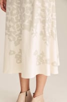 تنورة كلوش مطبعة