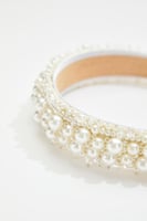 طوق شعر عريض مزين باللؤلؤ