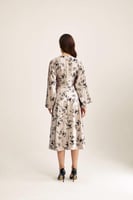 فستان مورد مزين بعقدة