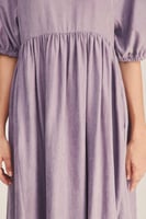 فستان واسع بكسرات