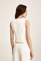 جاكيت بلا أكمام