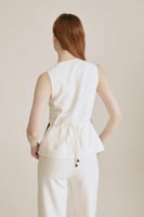 بلوزة مطبعة مزينة بالهدب