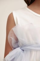 بلوزة بلا أكمام بكشكش