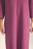 فستان محبوك بقصة واسعة