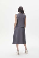 تنورة ميدي بكسرات