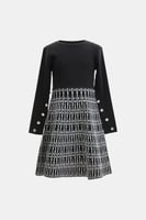 فستان بنقوش هندسية