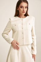 جاكيت تويد مزين بأزرار